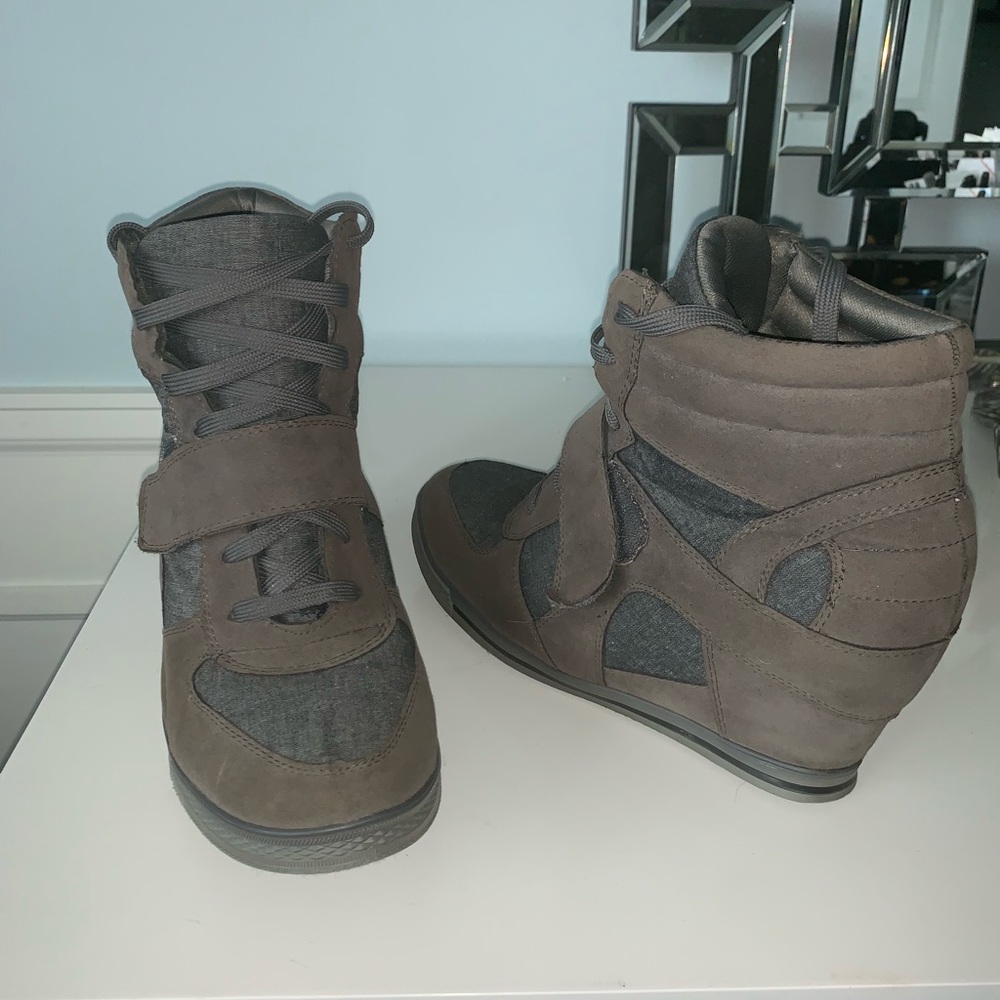 Wedge Heeled tennis shoes